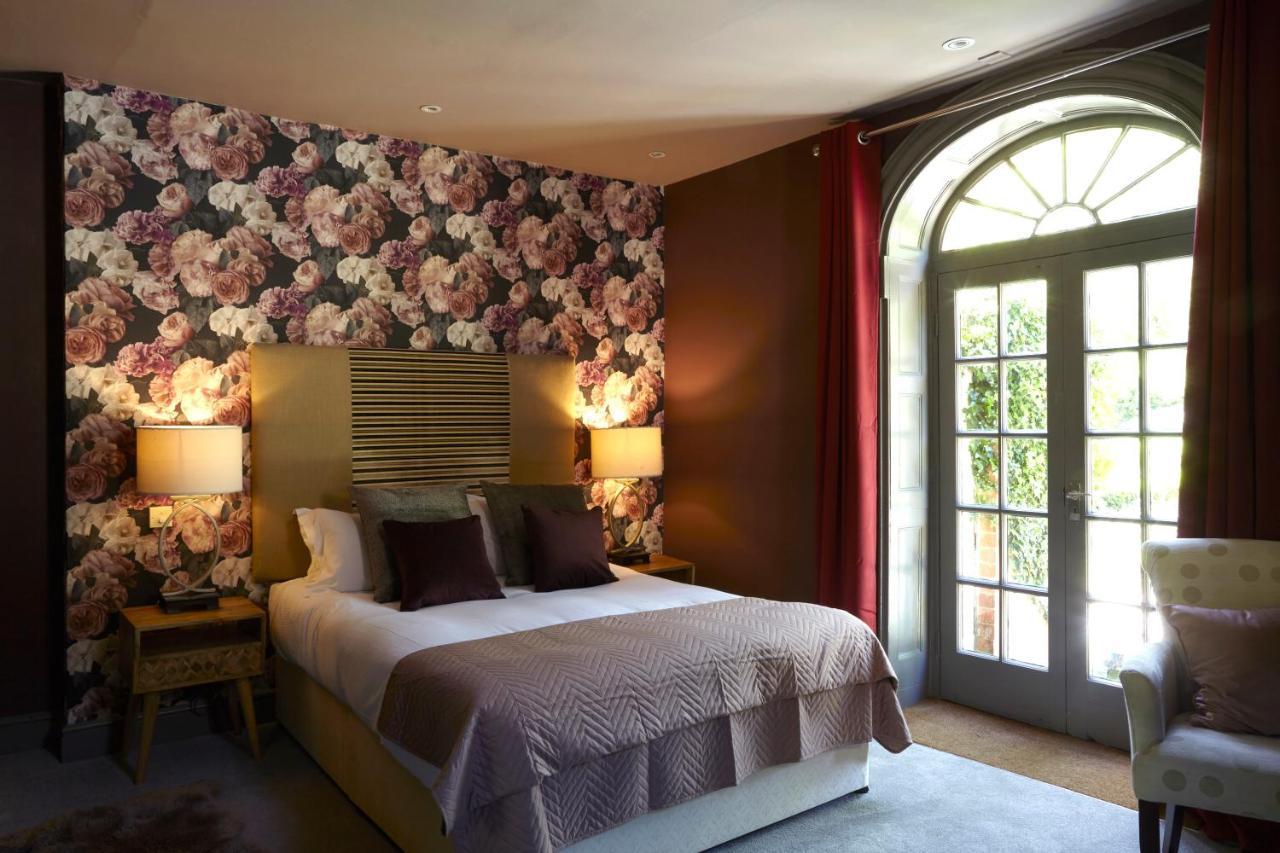 Horse And Groom Moreton-in-Marsh Экстерьер фото