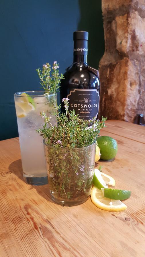 Horse And Groom Moreton-in-Marsh Экстерьер фото