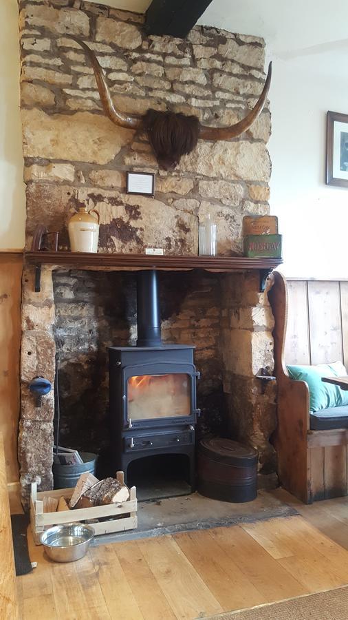 Horse And Groom Moreton-in-Marsh Экстерьер фото