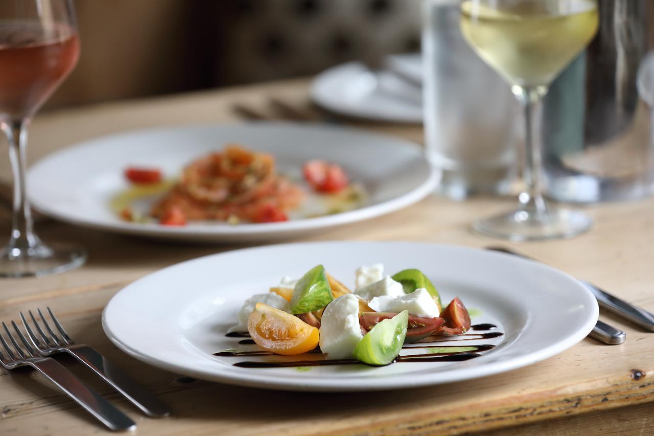 Horse And Groom Moreton-in-Marsh Экстерьер фото