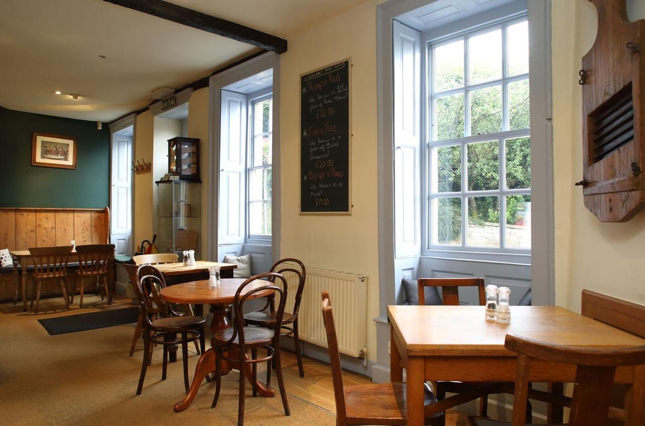 Horse And Groom Moreton-in-Marsh Экстерьер фото